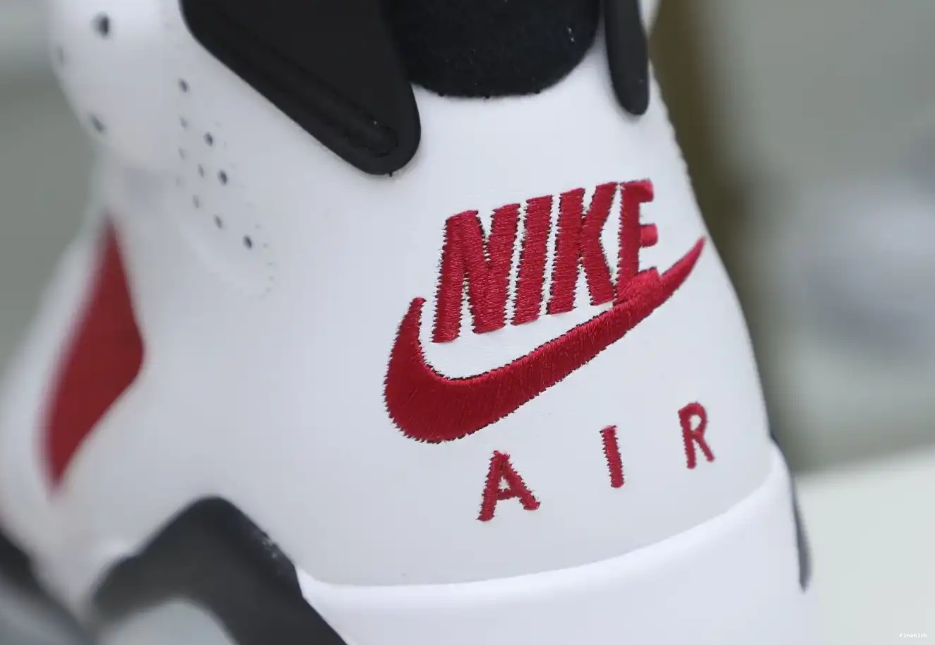 6 JORDAN OG RETRO AIR 2021 'CARMINE' 0630